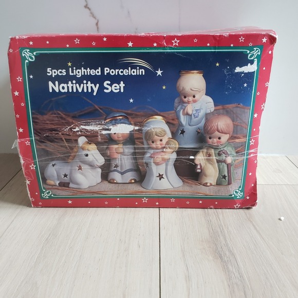 Porcelain Nativity Set Lighted 5pc Christmas Figures Pastel Children Retro W Box - Picture 2 of 7